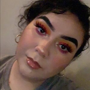 Meet your Posher, Briana